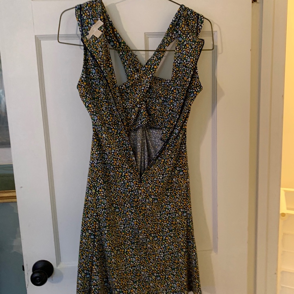 Spring/Summer DRESS - Picture 9 of 10